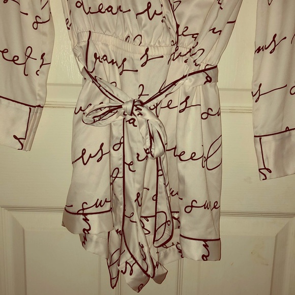 Silky VS Sleep Romper - Picture 3 of 3